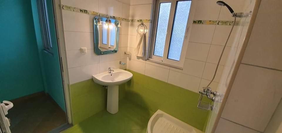 Enjoy Apartment Саранда Екстер'єр фото